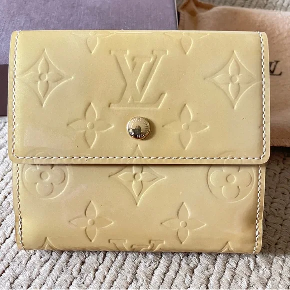 Louis Vuitton Porte Monnaie Bi-fold Wallet M91167 Monogram Vernis Beige
